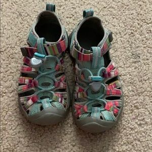 Kids size 11 Keen sandals